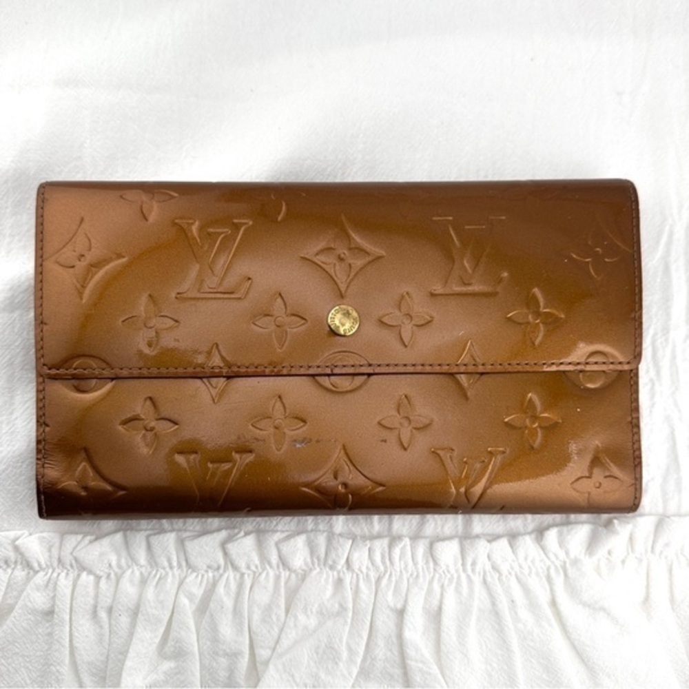 AUTHENTIC Louis Vuitton Sarah Wallet. Bronze.